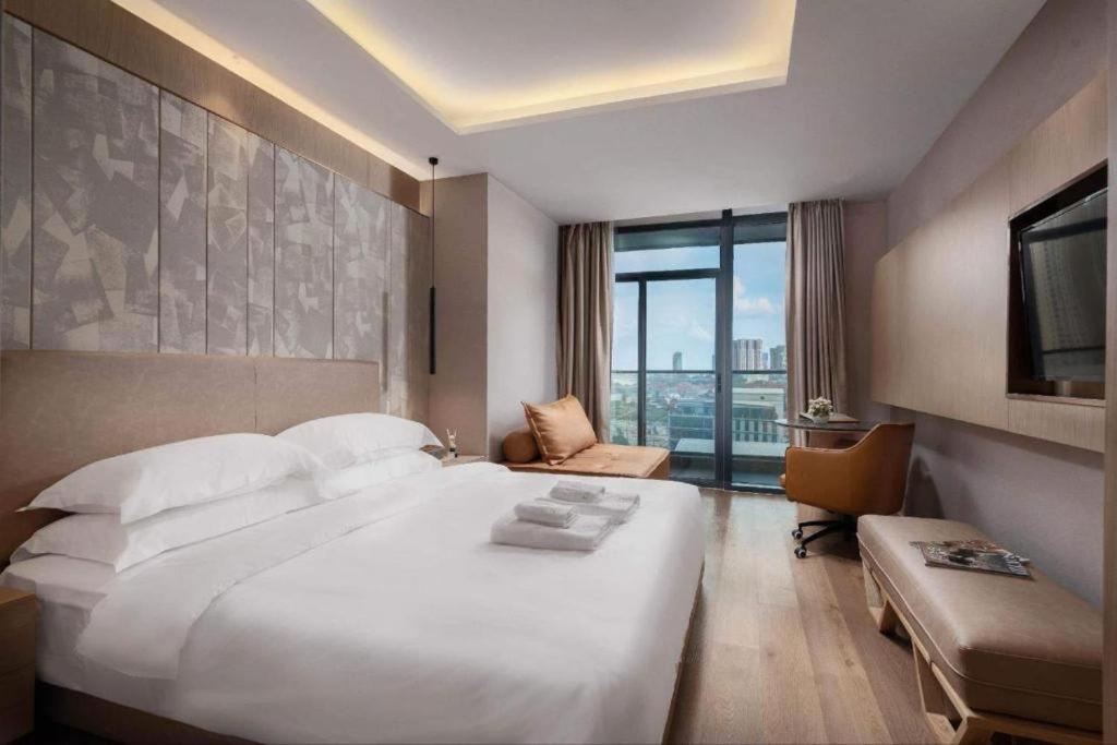 Sf Hotel Penthouse Residences Πνομ Πενχ Εξωτερικό φωτογραφία
